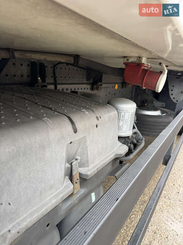 Рефрижератор Mercedes-Benz Axor 2010 в Львове