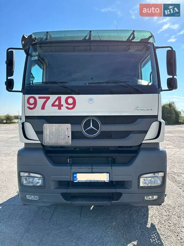 Тягач Mercedes-Benz Axor 2011 в 