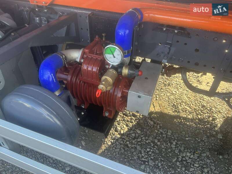 Машина ассенизатор (вакуумная) Mercedes-Benz Axor 2008 в Хмельницком