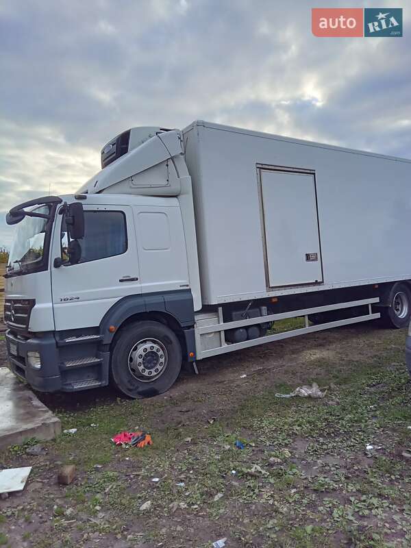 Рефрижератор Mercedes-Benz Axor 2010 в Тернополе