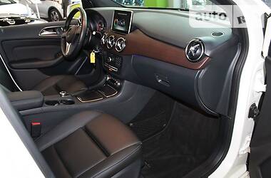 Хетчбек Mercedes-Benz B-Class 2016 в 