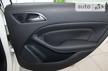 Хетчбек Mercedes-Benz B-Class 2016 в 