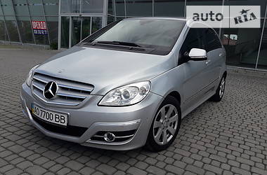 Хетчбек Mercedes-Benz B-Class 2010 в 