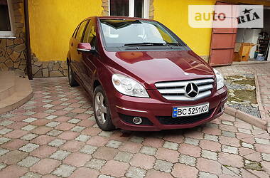 Мінівен Mercedes-Benz B-Class 2009 в 