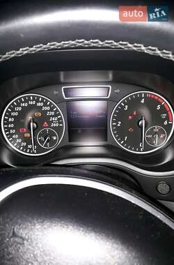 Минивэн Mercedes-Benz B-Class 2013 в 