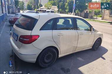 Хэтчбек Mercedes-Benz B-Class 2014 в Киеве