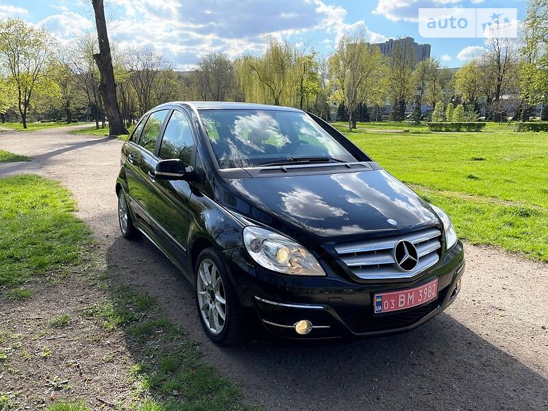 Универсал Mercedes-Benz B-Class 2010 в Запорожье