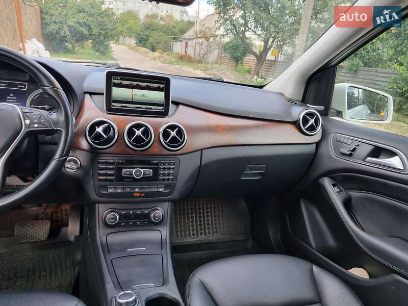 Хэтчбек Mercedes-Benz B-Class 2014 в Львове