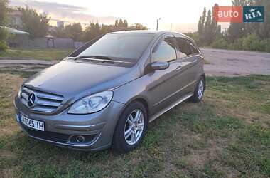 Хэтчбек Mercedes-Benz B-Class 2006 в 