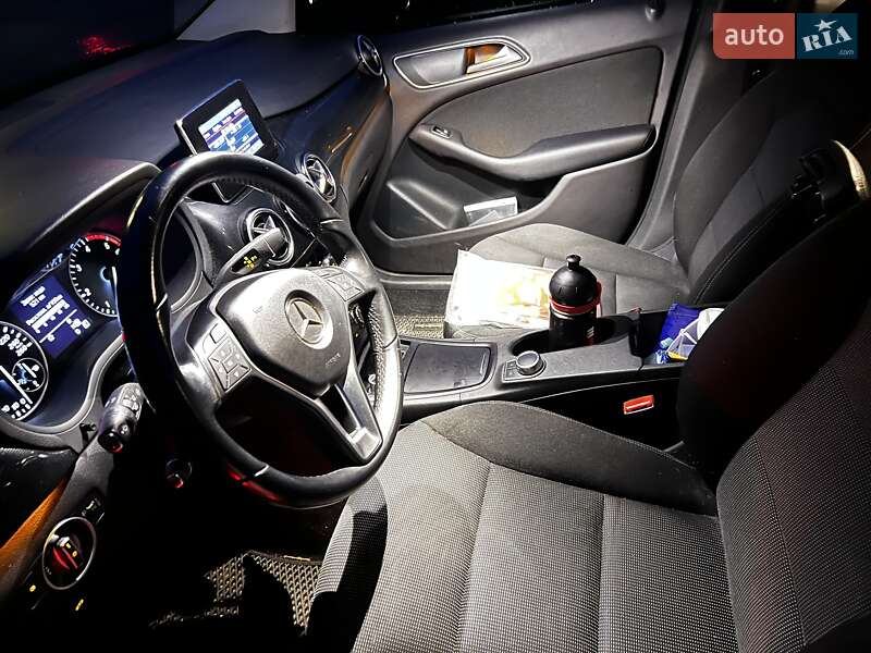 Хэтчбек Mercedes-Benz B-Class 2012 в Луцке фото 19 Хэтчбек Mercedes-Benz B-Class 2012 в Луцке