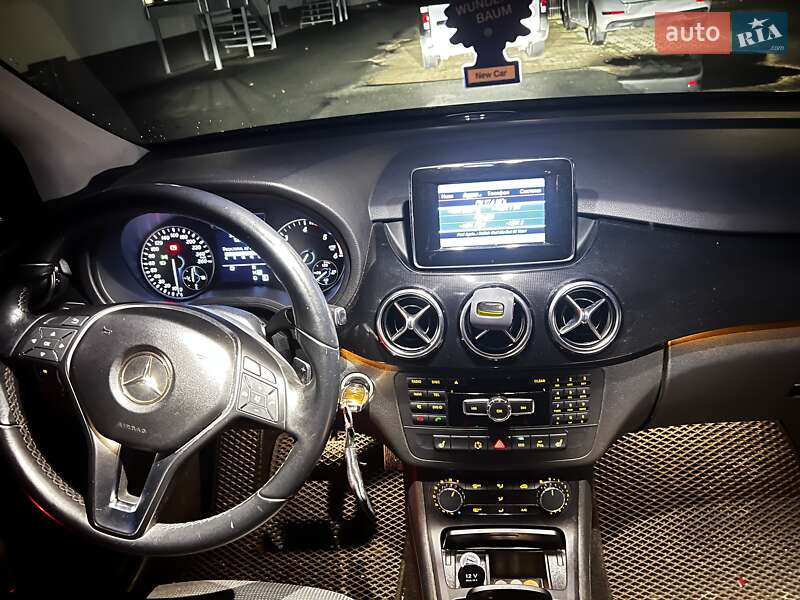 Хэтчбек Mercedes-Benz B-Class 2012 в Луцке фото 20 Хэтчбек Mercedes-Benz B-Class 2012 в Луцке