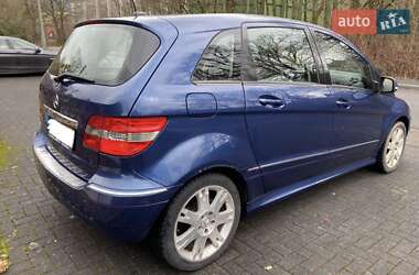 Хэтчбек Mercedes-Benz B-Class 2008 в 