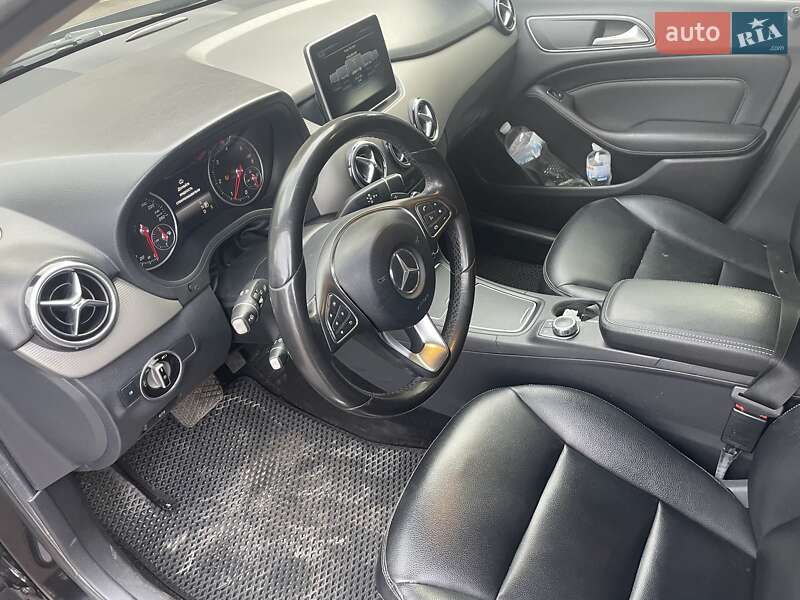 Хэтчбек Mercedes-Benz B-Class 2015 в Киеве