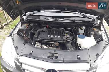 Хэтчбек Mercedes-Benz B-Class 2011 в 