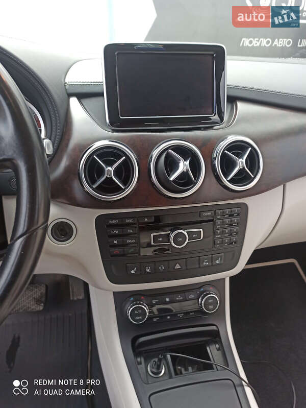 Хэтчбек Mercedes-Benz B-Class 2014 в Черновцах