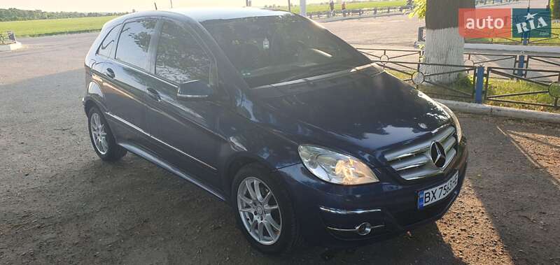 Хэтчбек Mercedes-Benz B-Class 2008 в 