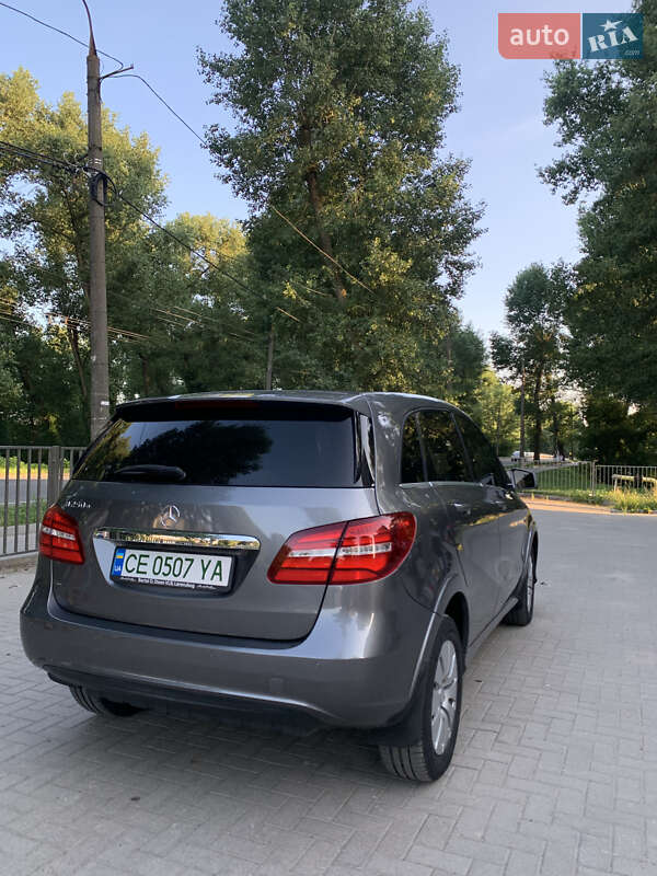 Хэтчбек Mercedes-Benz B-Class 2016 в Черновцах