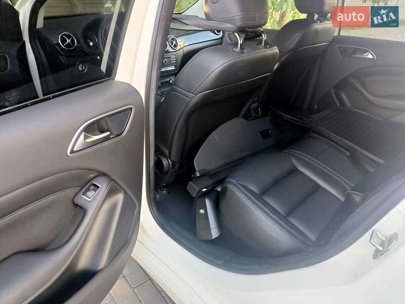 Хетчбек Mercedes-Benz B-Class 2016 в Луцьку