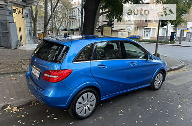 Хэтчбек Mercedes-Benz B-Class 2014 в 