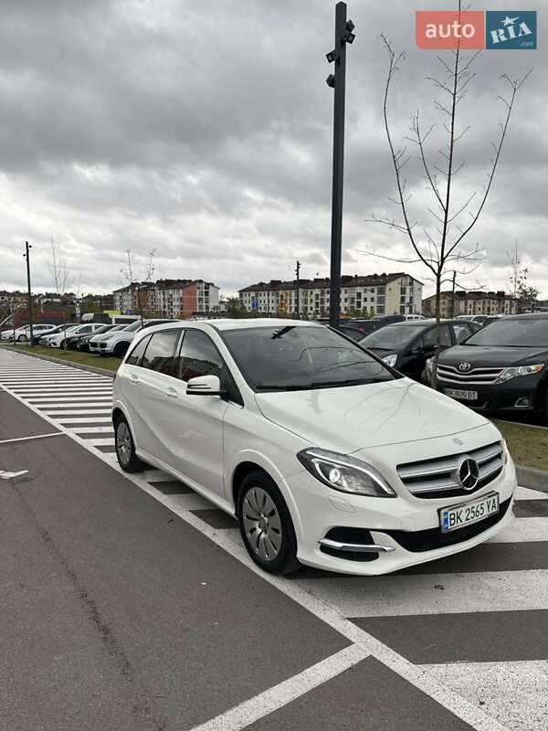 Хэтчбек Mercedes-Benz B-Class 2016 в Ровно
