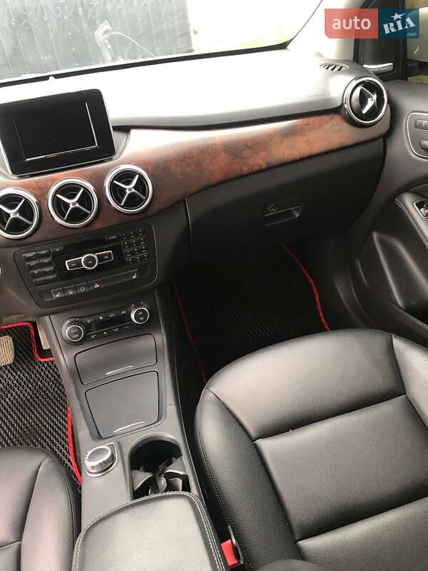 Хэтчбек Mercedes-Benz B-Class 2014 в Ахтырке