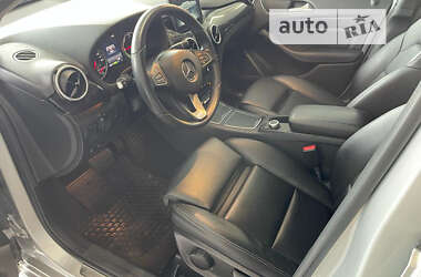 Хетчбек Mercedes-Benz B-Class 2016 в 