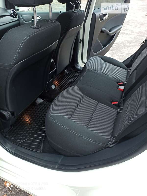 Хетчбек Mercedes-Benz B-Class 2016 в Дніпрі фото 19 Хетчбек Mercedes-Benz B-Class 2016 в Дніпрі