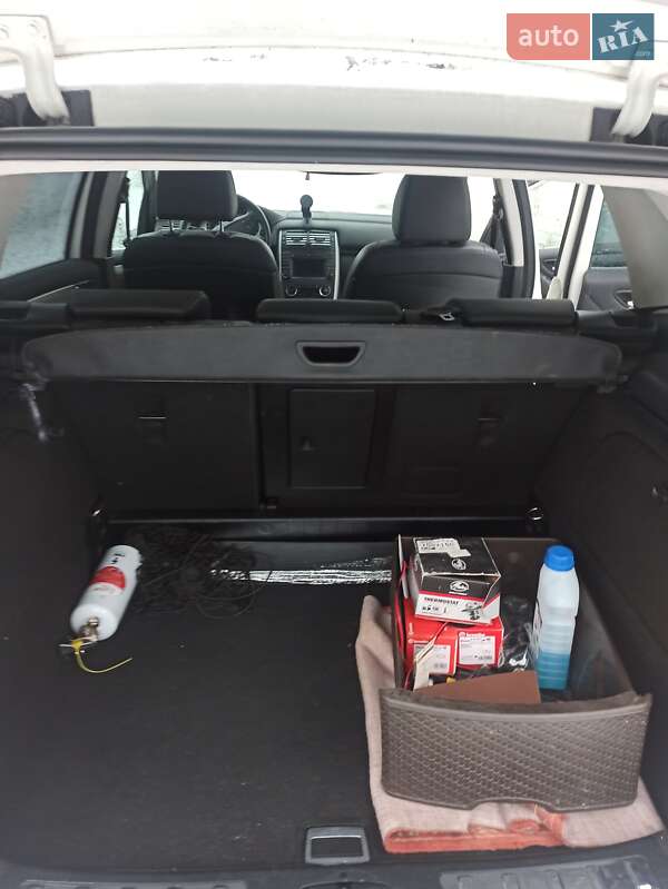 Хэтчбек Mercedes-Benz B-Class 2010 в Обухове