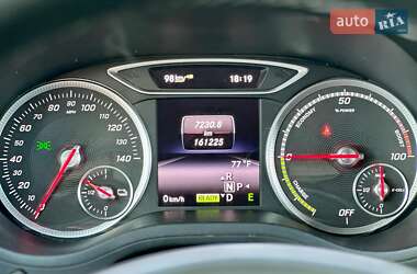 Хэтчбек Mercedes-Benz B-Class 2015 в 