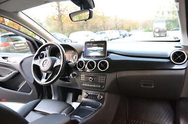 Хэтчбек Mercedes-Benz B-Class 2016 в 