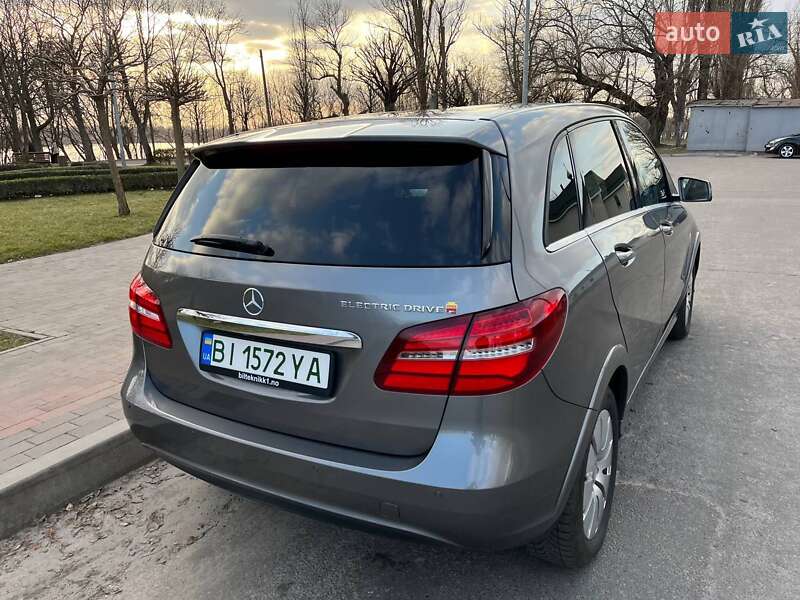 Хетчбек Mercedes-Benz B-Class 2015 в Кременчуці
