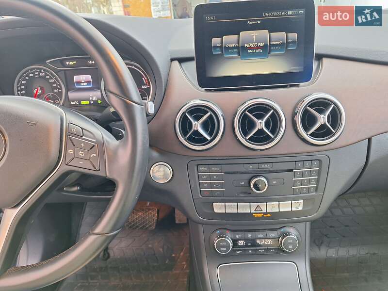 Хэтчбек Mercedes-Benz B-Class 2016 в Виннице