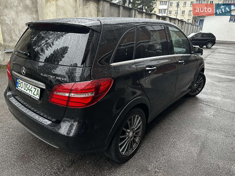 Хэтчбек Mercedes-Benz B-Class 2015 в Тернополе