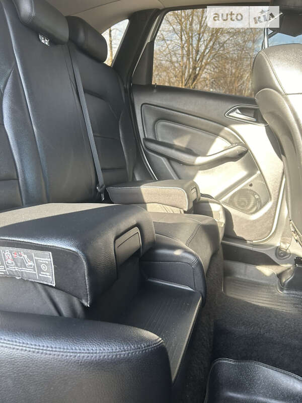 Хэтчбек Mercedes-Benz B-Class 2014 в Львове