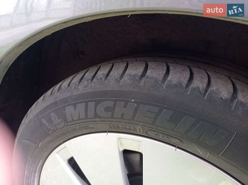 Хэтчбек Mercedes-Benz B-Class 2015 в Луцке фото 23 Хэтчбек Mercedes-Benz B-Class 2015 в Луцке