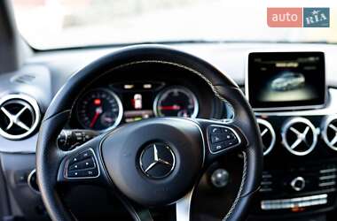 Хэтчбек Mercedes-Benz B-Class 2016 в 