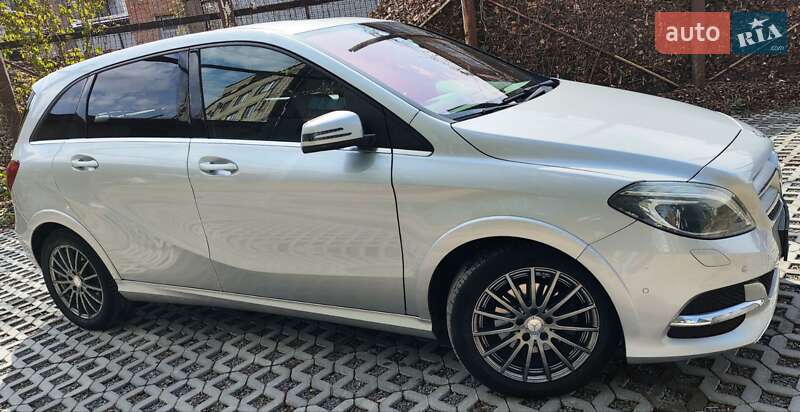 Хэтчбек Mercedes-Benz B-Class 2015 в Ровно фото 4 Хэтчбек Mercedes-Benz B-Class 2015 в Ровно