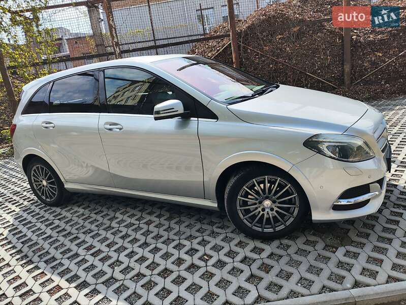 Хэтчбек Mercedes-Benz B-Class 2015 в Ровно фото 19 Хэтчбек Mercedes-Benz B-Class 2015 в Ровно
