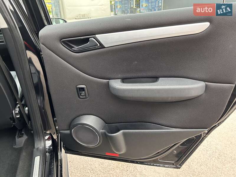 Хэтчбек Mercedes-Benz B-Class 2006 в Виннице