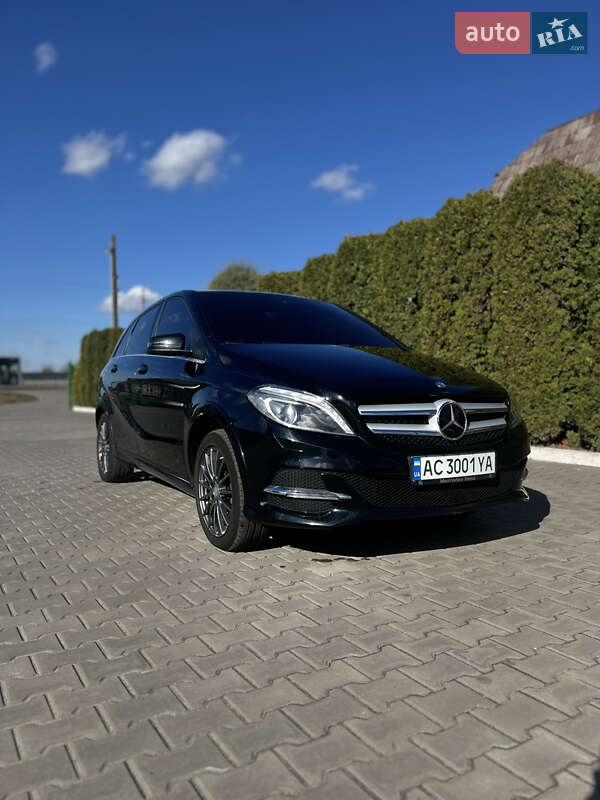 Хэтчбек Mercedes-Benz B-Class 2017 в Луцке