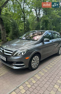 Хэтчбек Mercedes-Benz B-Class 2015 в 