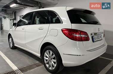 Хэтчбек Mercedes-Benz B-Class 2013 в 