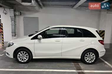 Хэтчбек Mercedes-Benz B-Class 2013 в 