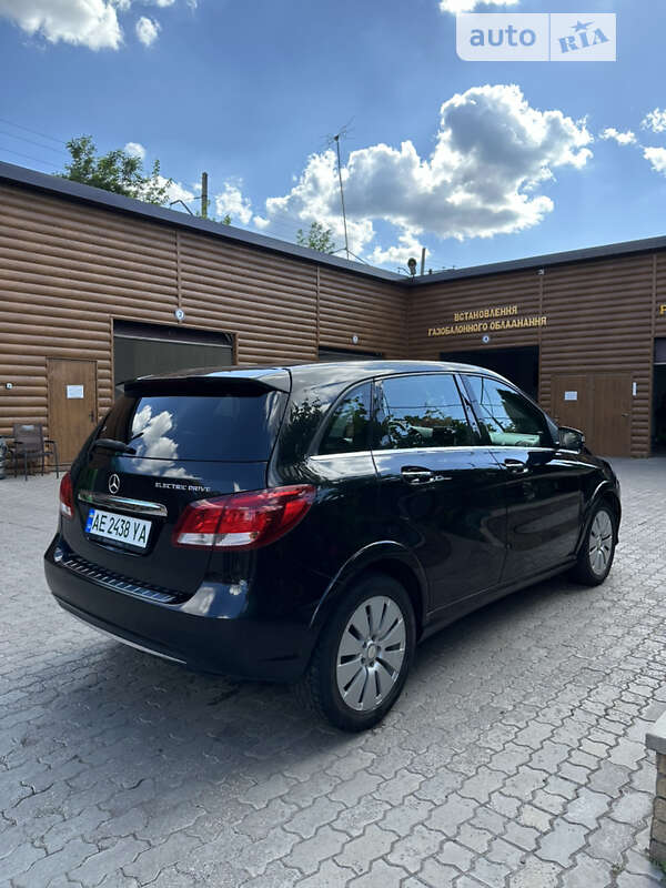 Хэтчбек Mercedes-Benz B-Class 2015 в Кривом Роге