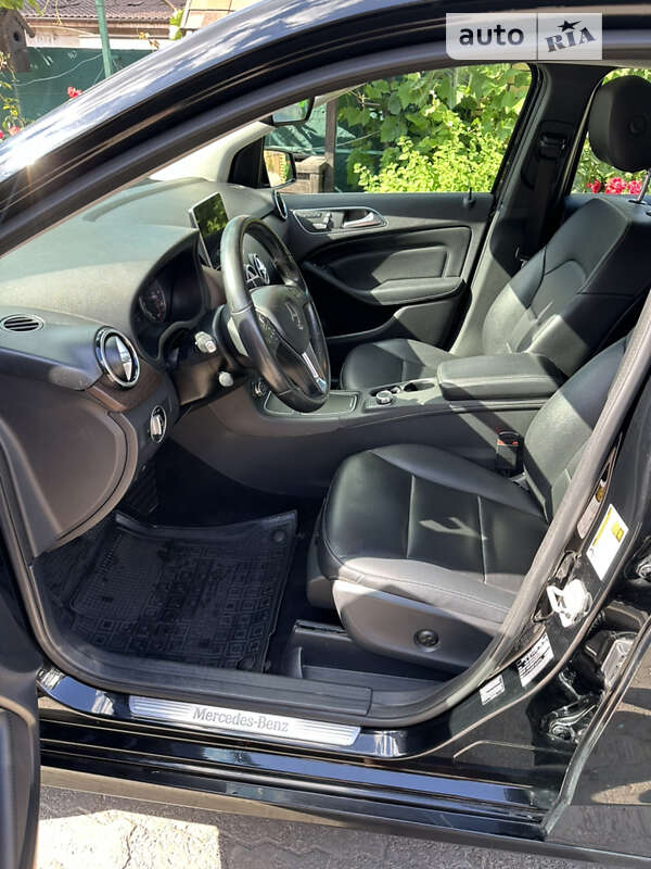 Хэтчбек Mercedes-Benz B-Class 2015 в Кривом Роге