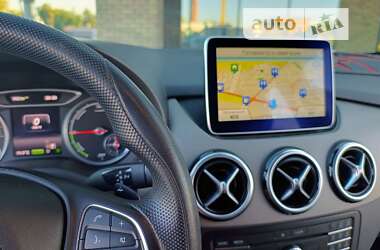 Хэтчбек Mercedes-Benz B-Class 2015 в 