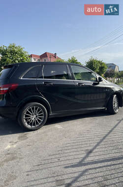 Хэтчбек Mercedes-Benz B-Class 2016 в Киеве