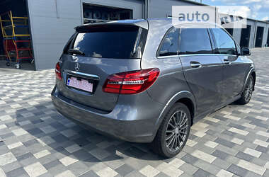 Хэтчбек Mercedes-Benz B-Class 2016 в 