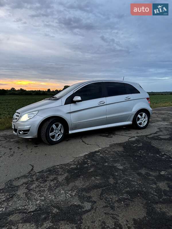 Хэтчбек Mercedes-Benz B-Class 2011 в Владимирце