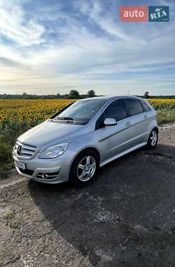 Хетчбек Mercedes-Benz B-Class 2011 в Володимирці